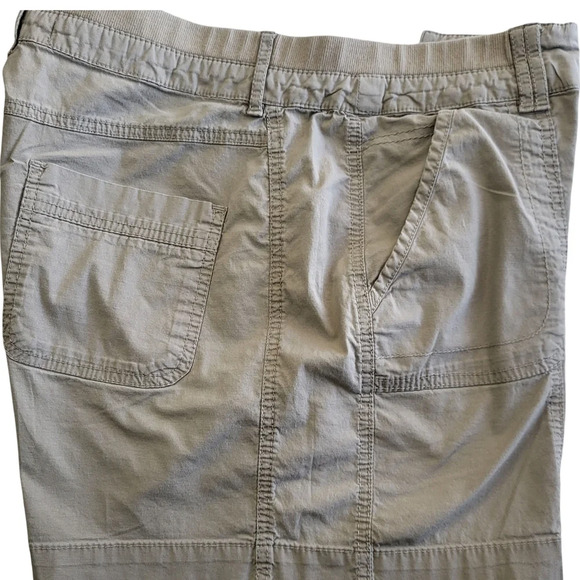Alpine Design Khaki Women's Shorts Size 12 - Picture 3 of 8